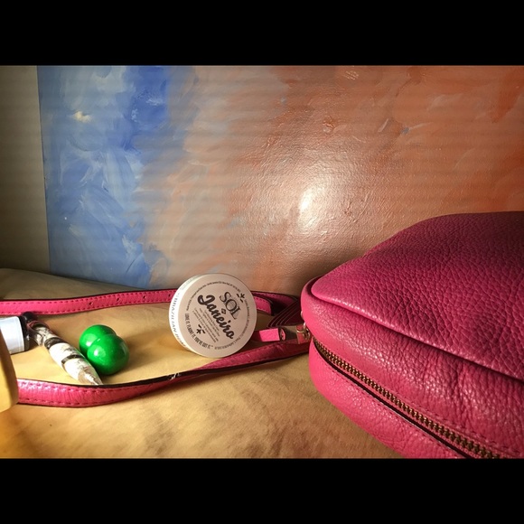 Kate spade gorgeous small pink purse. - Picture 3 of 7